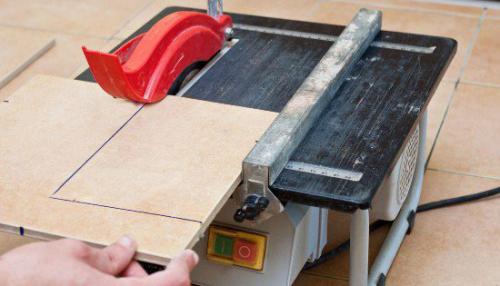 Как резать плитку плиткорезом щипцами. Как резать плитку плиткорезом