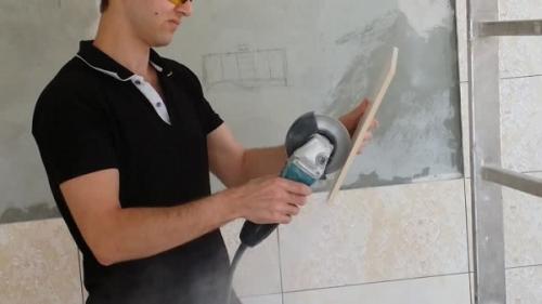 Как резать плитку плиткорезом ручным. Рейтинг ручных плиткорезов 04 Как резать плитку плиткорезом ручным. Рейтинг ручных плиткорезов 04