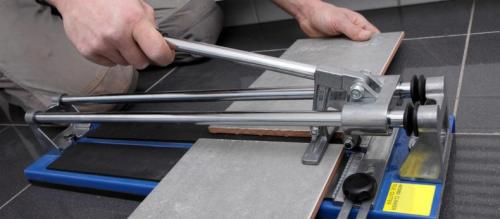 Как резать керамическую плитку болгаркой без сколов. Как резать плитку без сколов: поэтапное руководство, как правильно и каким диском пилить кафель болгаркой в домашних условиях