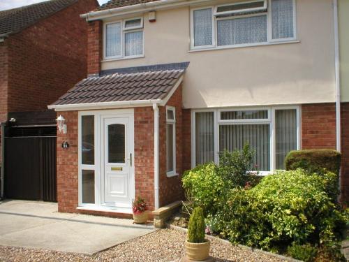 Конденсат на коробке входной двери. Способы устранения проблемы