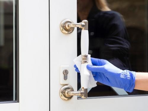 Строительные мастера: Как собрать дверь купе своими руками 03