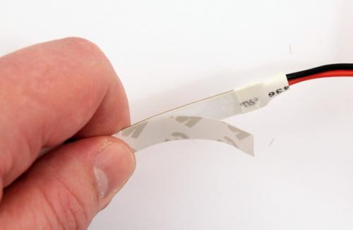 Как красиво повесить светодиодную ленту на стену. На что можно клеить LED-ленту: выбор материалов