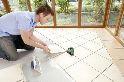 Укладка плитки для начинающих. Как класть плитку на пол своими руками – пошаговая инструкция