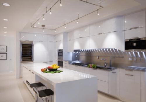 Синий цвет в гостиной: создание уютного и спокойной атмосферы 09