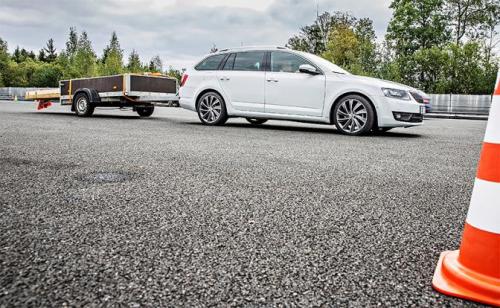 Как правильно прицепить прицеп к легковому автомобилю. Поездки с прицепом