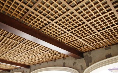 Потолок из ткани в беседке. Чем обшить потолок в беседке