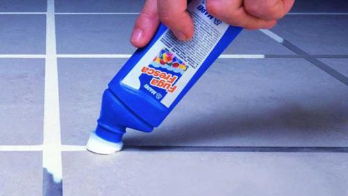 Чем покрасить швы между плиткой в ванной. Способы обновить кафель в ванной краской для плиточных швов