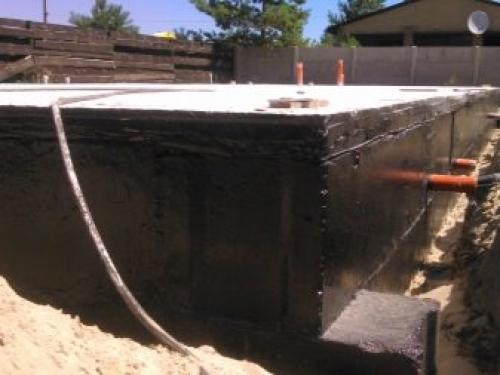 Нужна ли гидроизоляция фундамента. Гидроизоляция ленточного фундамента: Технология и материалы 09