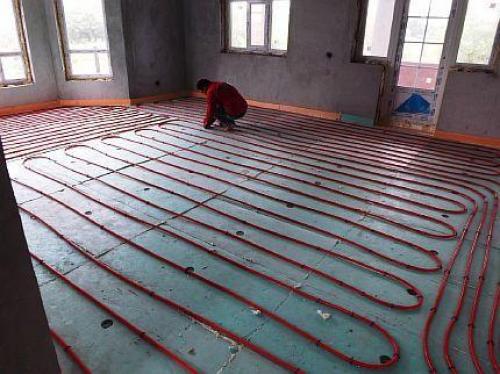 Что выгоднее теплый пол или обогреватель. Тёплый пол или батареи, что лучше в частном доме?