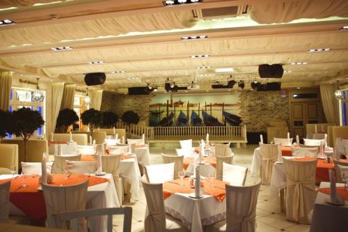 Как задрапировать потолок. Какую ткань лучше выбрать?