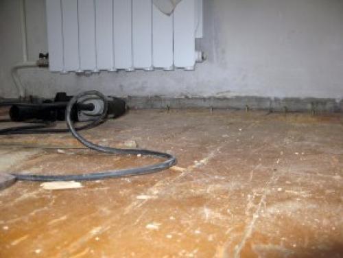 Укладка фанеры на неровный деревянный пол. Способы выравнивания пола фанерой