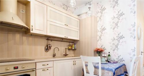 Виниловые обои на бумажной основе для кухни. Отделка стен на кухне виниловыми обоями – 6 шагов от покупки до поклейки