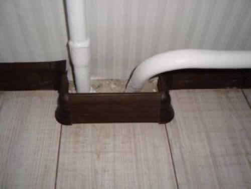 Увеличьте эстетику и функциональность вашей комнаты с правильным монтажом ПВХ плинтуса 02