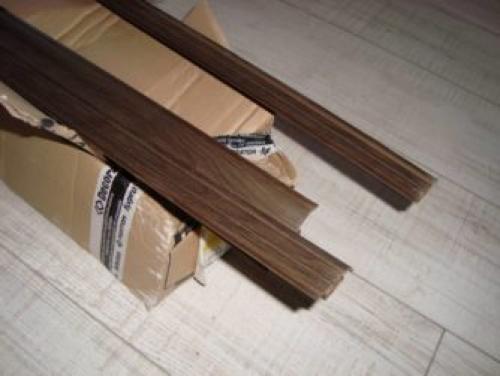 Увеличьте эстетику и функциональность вашей комнаты с правильным монтажом ПВХ плинтуса 01