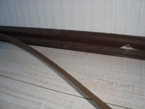 Увеличьте эстетику и функциональность вашей комнаты с правильным монтажом ПВХ плинтуса 06