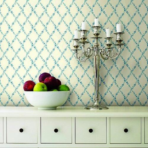 Как клеить виниловые обои на бумажной основе. Положительные характеристики