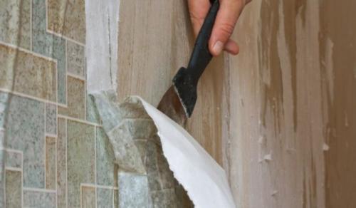 Как клеить разные обои в углах. Как поклеить обои в кривых углах и подогнать рисунок