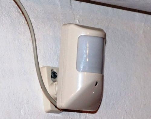 Датчики движения для включения света схема и принцип работы. Датчик движения для включения света: что это такое, как выбрать и подключить