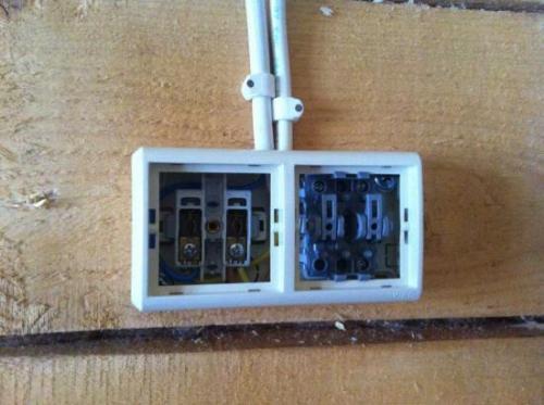 Как подключить новый двухклавишный выключатель. Подсоединение двухклавишного выключателя: подготовительные работы 11 Как подключить новый двухклавишный выключатель. Подсоединение двухклавишного выключателя: подготовительные работы 11