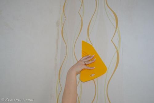 Как клеить в углах обои с рисунком. Инструменты для качественной отделки 08 Как клеить в углах обои с рисунком. Инструменты для качественной отделки 08