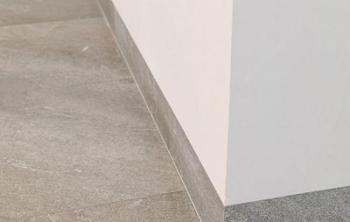 Установка напольных плинтусов: основные принципы и советы 06