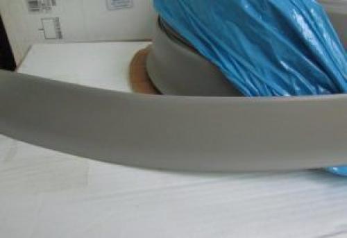 Как измерить и разрезать плинтус из пластика. Основные разновидности напольных плинтусов