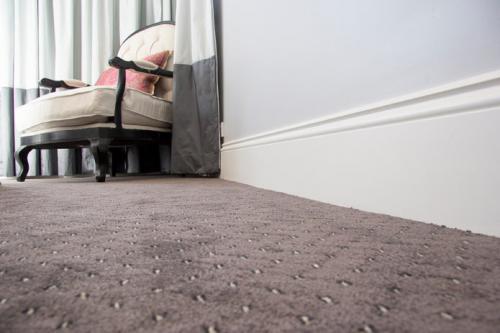 Как правильно установить высокий пластиковый плинтус на пол 09 Как правильно установить высокий пластиковый плинтус на пол 09