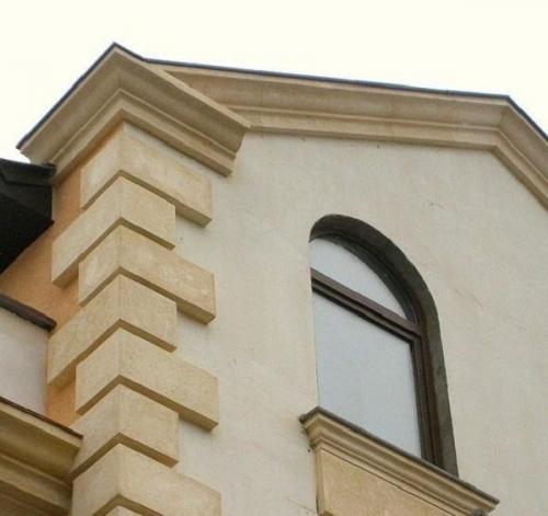 Декоративные накладки на фасад дома. Архитектурные элементы стен фасада