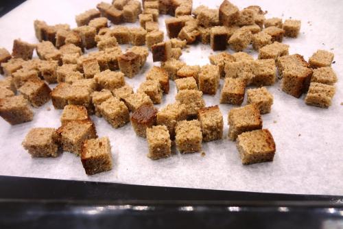 Как убрать запах из холодильника с помощью кофе. С помощью обычных продуктов