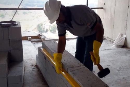 Основные плюсы и минусы газобетонных блоков. Главные плюсы и минусы использования газоблоков при строительстве домов, мнения владельцев 03