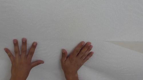 Как клеить флизелиновые обои на потолок. Клеим флизелиновые обои на потолок