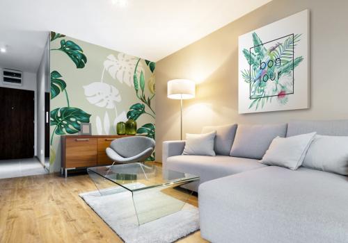 Как можно сочетать салатовый цвет с другими цветами в интерьере