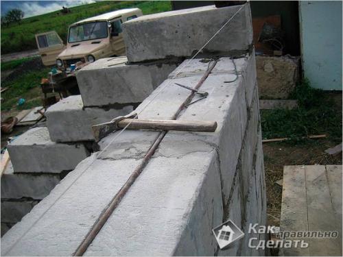 Как сделать дом из пенобетона своими руками. Кладка стен 02