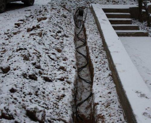 Кабель для прокладки под землей на даче: выбор и установка 02 Кабель для прокладки под землей на даче: выбор и установка 02