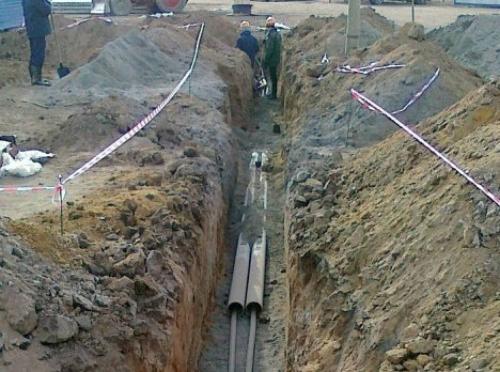 Как обеспечить надёжную защиту силового кабеля от воздействия коррозии при прокладке в земле. Применение механических приспособлений