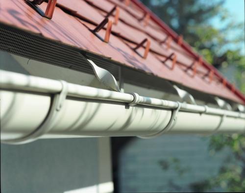 Монтаж водостока своими руками пошаговая инструкция. Установка водостоков — пошаговая инструкция для начинающих. Нестандартные варианты монтажа + 100 реальных фото
