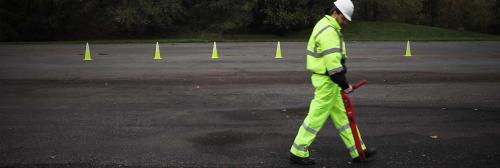 Безопасное проведение кабеля под землей на даче: основные принципы и инструменты 06 Безопасное проведение кабеля под землей на даче: основные принципы и инструменты 06