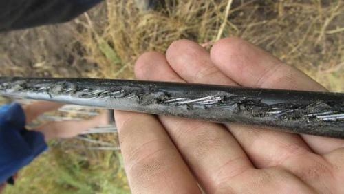 Какие инструменты и материалы необходимы для прокладки кабеля под землей на даче. Нюансы и особенности