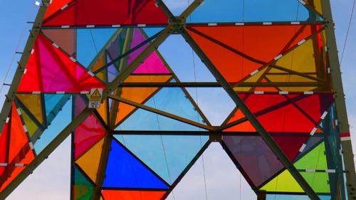 Как обыграть электрический столб на участке. Способ украшения ландшафтного дизайна с ЛЭП