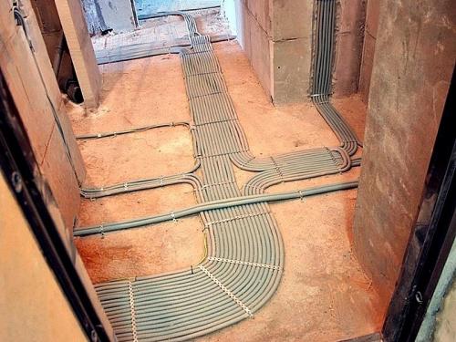 Как проложить кабель 220 под пол: какие правила нужно соблюдать. Правила монтажа проводки под полом