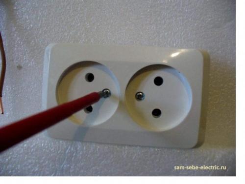 Подключение двойной розетки без заземления. Как установить наружную розетку без заземления?