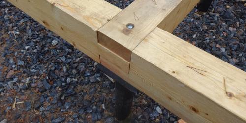 Как правильно крепить лаги к основанию: гвозди, саморезы или другие методы. Способы закрепления лаг на обвязке из бруса