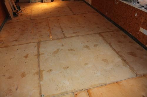 Как обеспечить шумоизоляцию при установке деревянного пола на лагах. Звукоизоляция пола в квартире (пол на лагах)