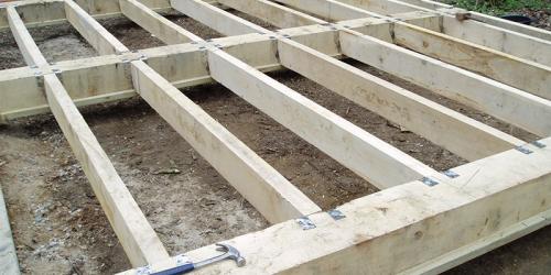 Как правильно крепить лаги к основанию: гвозди, саморезы или другие методы. Способы закрепления лаг на обвязке из бруса