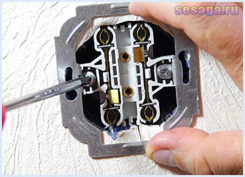 Как подсоединить две двойные розетки. Установка розетки 24