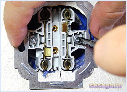 Как подсоединить две двойные розетки. Установка розетки 30