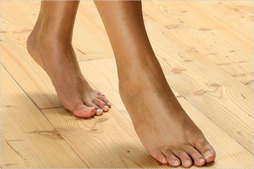 Как избежать прогиба доски при укладке на лаги. Как усилить балки и лаги для перекрытий. Деревянные цокольные и мансардные перекрытия и полы. Расчет усиления перекрытия. Как укрепить деревянный пол, чтобы не скрипел: причины скрипа и способы по укреплению пола своими руками Усиление балок пола в деревя