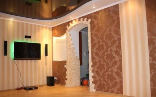 Как красиво поклеить в зале обои двух видов. Эффекты от комбинирования обоев