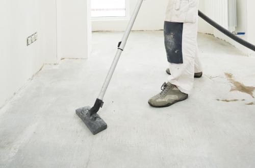 Экспертные советы: как правильно стелить линолеум на деревянный пол 04 Экспертные советы: как правильно стелить линолеум на деревянный пол 04