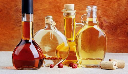 Как убрать запах из холодильника содой. Народные методы